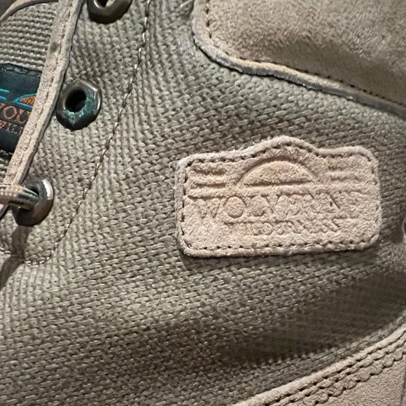 NWOT Wolverine Wilderness Tan Suede Hiking Boots Woman's Size 7.5 Vintage! - Picture 11 of 16